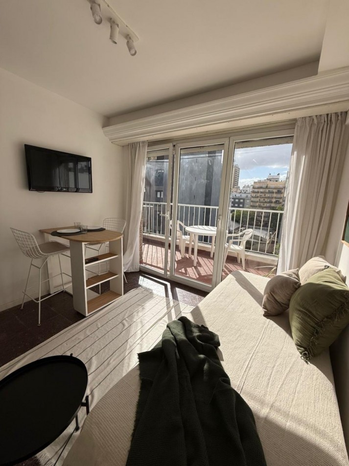 Dpto 1 ambiente a la calle c/ Balcon terraza - Zona Plaza Colon 