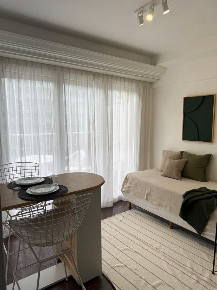 Dpto 1 ambiente a la calle c/ Balcon terraza - Zona Plaza Colon 