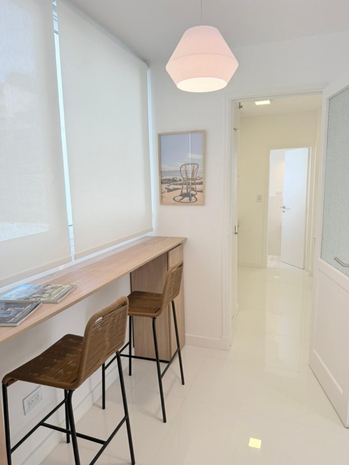 Departamento 3 ambientes a la calle con balcon - Punta iglesias 