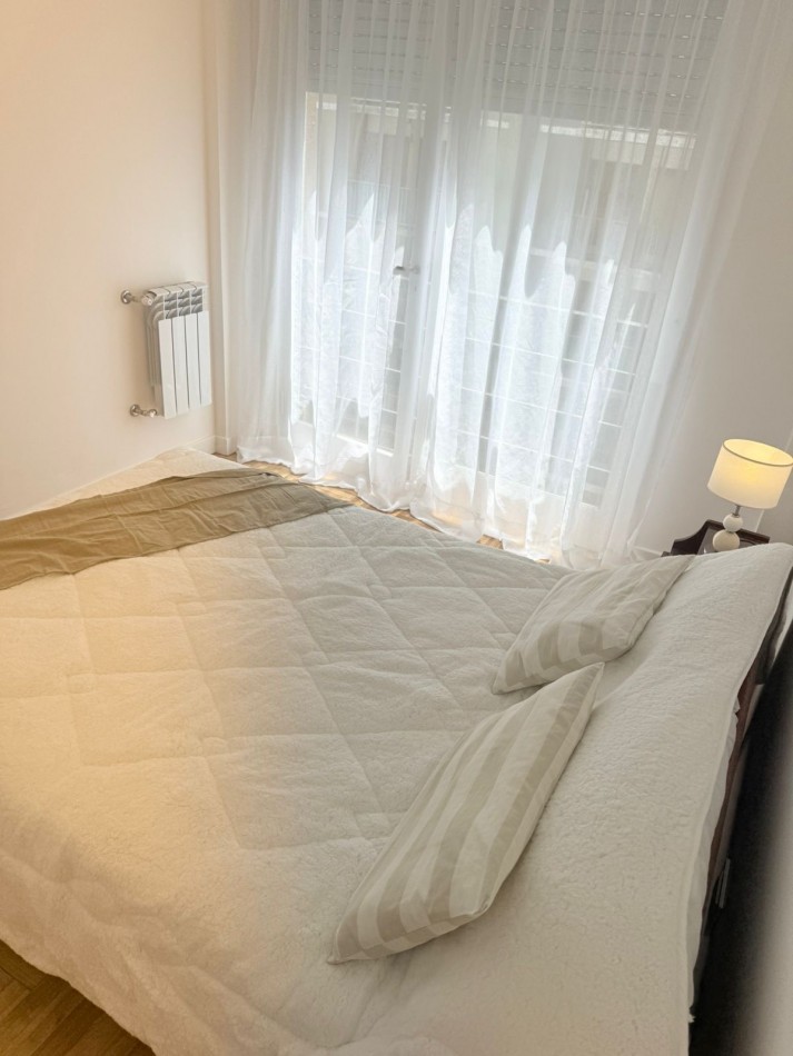 Departamento 3 ambientes a la calle con balcon - Punta iglesias 